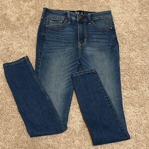 Hollister Dark Blue High-Rise Super Skinny Jeans